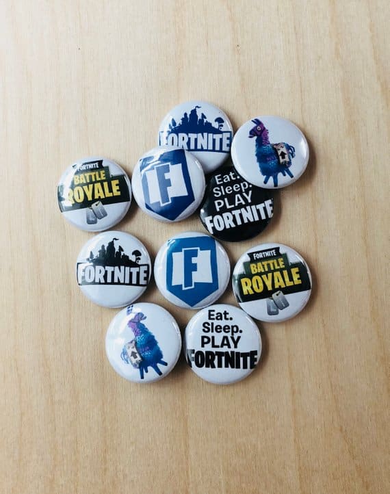 Fortnite button party favors